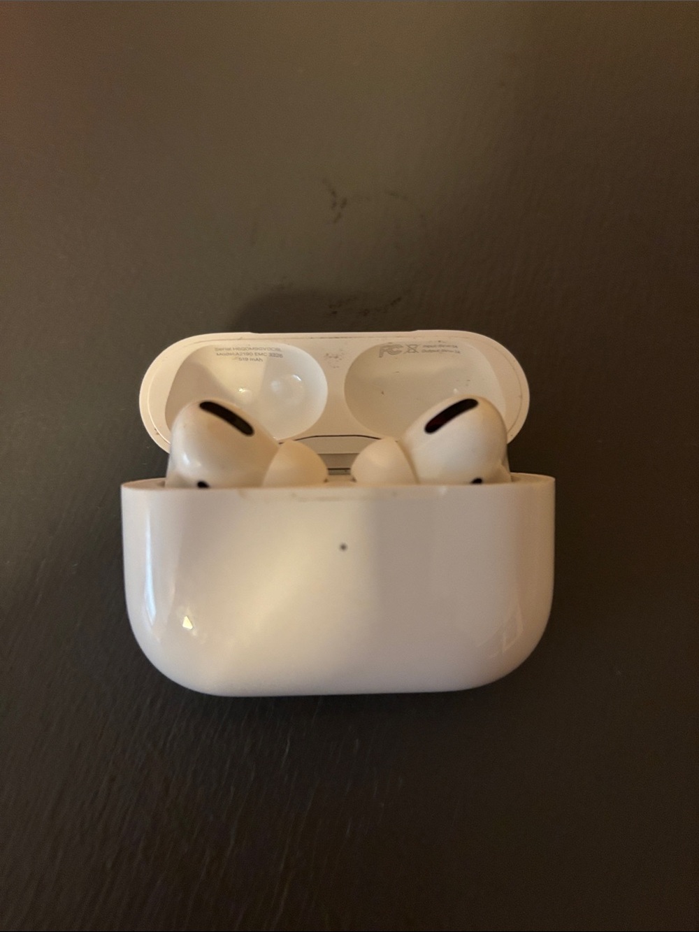 Apple AirPod pro Wireless Earbuds with Charging Case - White